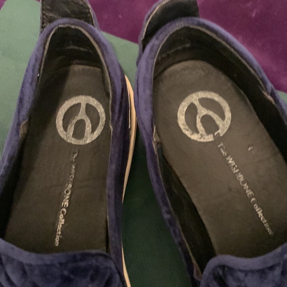 Velour like Wishbone slip on shoes, Sz 6 - Picture 2 of 7